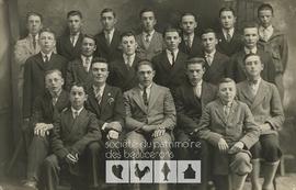 Groupe de vingt collégiens
