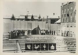 Le pagent historique du deuxième centenaire, acte 1 scène 12 La première chapelle